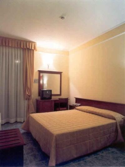 Hotel Impero Брешія Номер фото